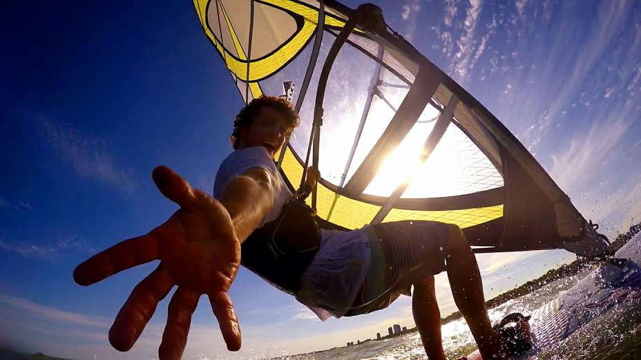 Corso di windsurf per ragazzi e adulti